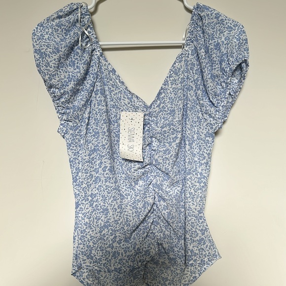 Blue and white ruched blouse - Picture 2 of 3